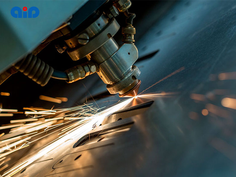 برشکاری لیزر اراک چگونه کار می کند؟