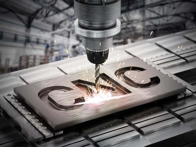 کاربردهای برش CNC در صنایع مختلف (چوب، فلز، پلاستیک)