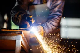 روش‌ های برش فلزات : راهنمای کامل و کاربردی برای صنایع مختلف